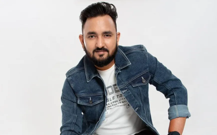 Singer Sudhir Yaduvanshi's 'Kaawaa Kaawaa' from the latest blockbuster 'Kill' is winning the hearts all over the internet, fans can't stop showering him with love